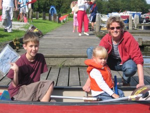 Kano�n door de Groninger maren. Klik hier voor meer...