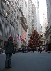 De New York Stock Exchange in een zijstraat van Wall Street